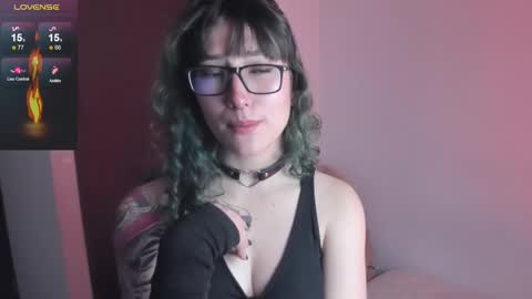 Hitomi Arata online show from 22, 2, 2025