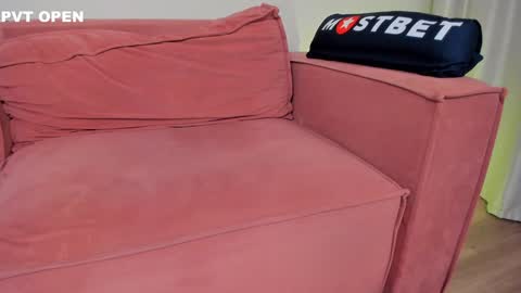 Snapshot of hlopushkahouse chatting on 22, 12, 2024 Milana and Batman online show from 22, 12, 2024