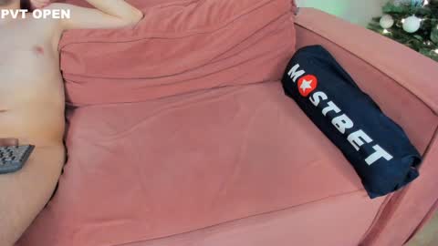 Snapshot of hlopushkahouse chatting on 28, 12, 2024 Milana and Batman online show from 28, 12, 2024