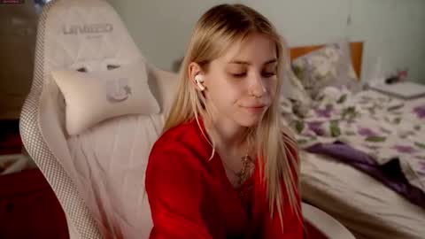 Holly online show from 23, 3, 2026