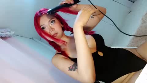 Snapshot of hoelychess chatting on 4, 5, 2026 welcome here guys online show from 4, 5, 2026