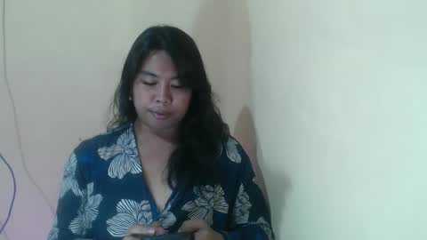 Layla3 online show from 1, 4, 2026