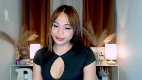 hoelymarie online show from 28, 7, 2026