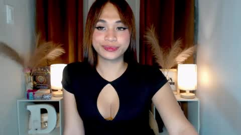hoelymarie online show from 28, 7, 2026