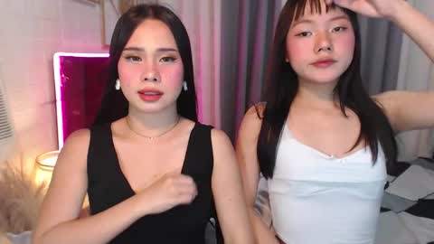 hoelymolly online show from 8, 3, 2026