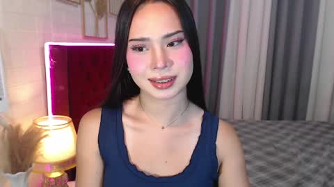 hoelymolly online show from 10, 4, 2026