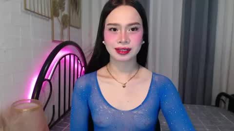 hoelymolly online show from 29, 6, 2026