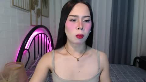 hoelymolly online show from 1, 7, 2026