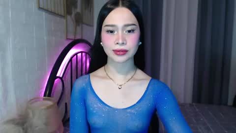 hoelymolly online show from 5, 7, 2026