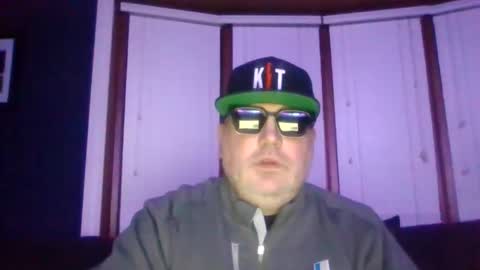 Snapshot of holden_minutz chatting on 5, 12, 2025 holden_minutz online show from 5, 12, 2025