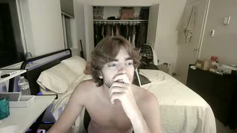 Snapshot of holdmybock chatting on 8, 10, 2025 holdmybock online show from 8, 10, 2025