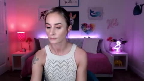 Holi Hurricane online show from 11, 2, 2025