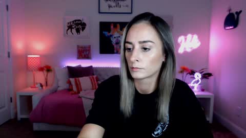 Holi Hurricane online show from 28, 10, 2025