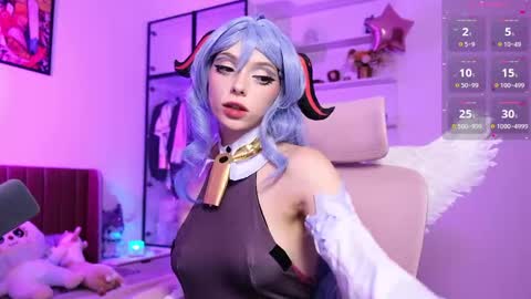 Holli online show from 7, 5, 2026