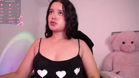 holly_16 online show from 12, 9, 2025