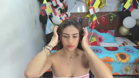Holly 22 online show from 27, 6, 2026