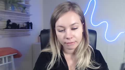 Holly online show from 16, 12, 2024