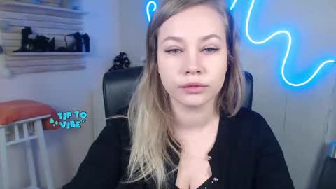 Holly online show from 30, 12, 2024