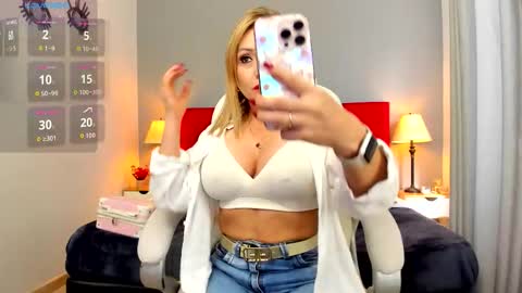 Holly Madisson online show from 10, 11, 2025