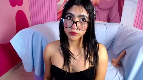 Holly Wastson online show from 27, 6, 2026