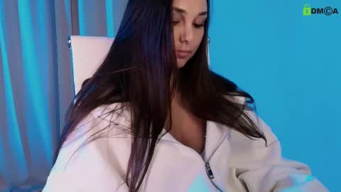 hollyextra online show from 13, 2, 2025