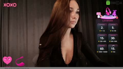 hollyextra online show from 10, 11, 2025