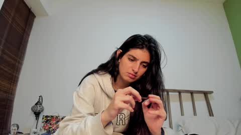 Snapshot of hollyshit_ chatting on 18, 12, 2024 hollyshit_ online show from 18, 12, 2024