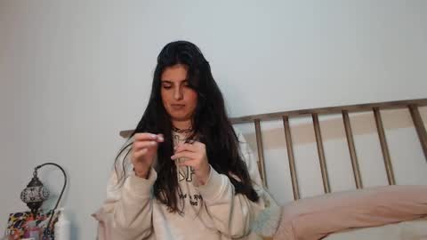 Snapshot of hollyshit_ chatting on 28, 1, 2025 hollyshit_ online show from 28, 1, 2025