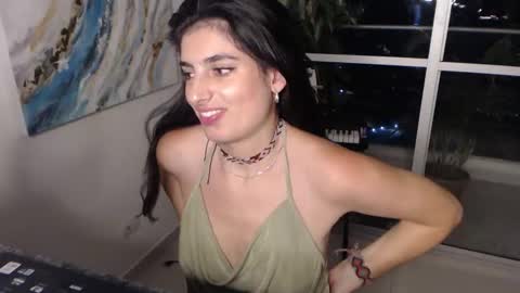 Snapshot of hollyshit_ chatting on 2, 2, 2025 hollyshit_ online show from 2, 2, 2025