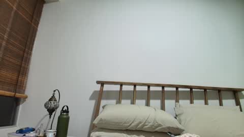 Snapshot of hollyshit_ chatting on 12, 10, 2025 hollyshit_ online show from 12, 10, 2025