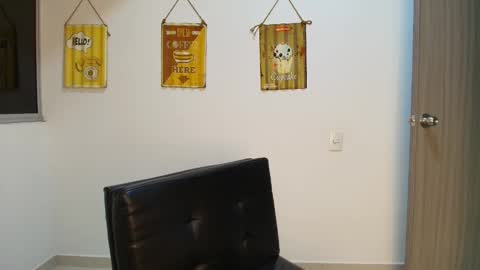 Snapshot of hollyshit_ chatting on 29, 10, 2025 hollyshit_ online show from 29, 10, 2025