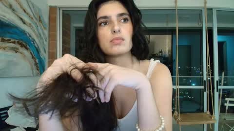 hollyshit_ online show from 8, 11, 2025