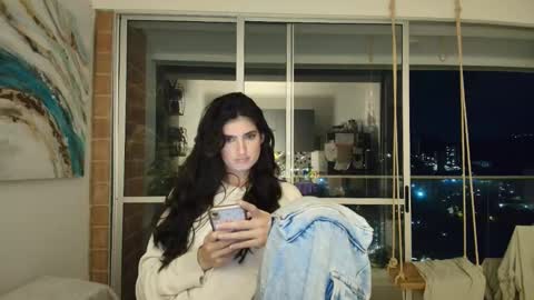 hollyshit_ online show from 2, 3, 2026