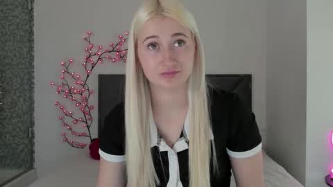 HollyTaillor online show from 22, 3, 2026