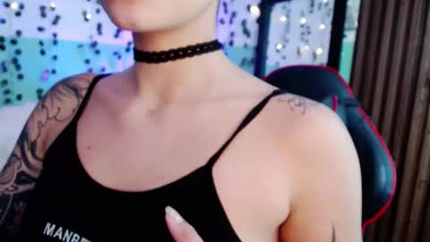 Snapshot of hollyxx_ chatting on 26, 12, 2024 holly online show from 26, 12, 2024