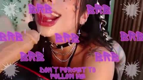 Snapshot of hollyxx_ chatting on 5, 1, 2025 holly online show from 5, 1, 2025