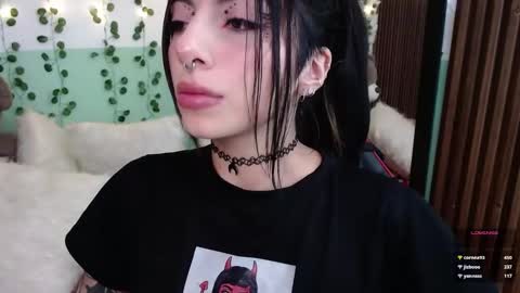 Snapshot of hollyxx_ chatting on 17, 1, 2025 holly online show from 17, 1, 2025