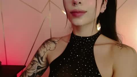 Snapshot of hollyxx_ chatting on 5, 3, 2025 holly online show from 5, 3, 2025