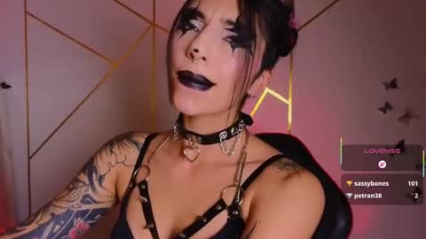 Snapshot of hollyxx_ chatting on 4, 10, 2025 holly online show from 4, 10, 2025