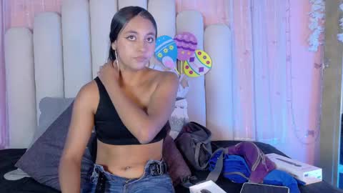 Hollyy online show from 24, 4, 2026