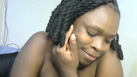 holy_ebony online show from 5, 4, 2026