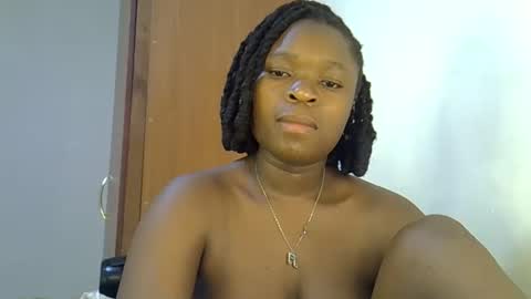 holy_ebony online show from 27, 4, 2026