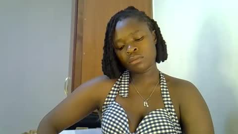 holy_ebony online show from 28, 4, 2026