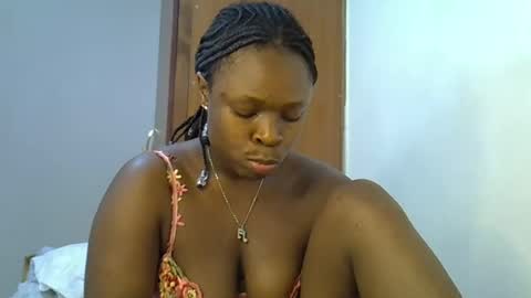 holy_ebony online show from 28, 7, 2026