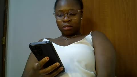 holy_ebony online show from 1, 8, 2026