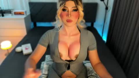 Snapshot of holy_grantqueenx chatting on 2, 7, 2026 Miss Gia online show from 2, 7, 2026