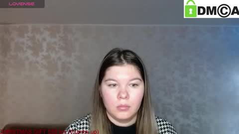 Welcome guys  Pleasure to see you all here  My name is MichaelaTip menu is active Private is open  online show from 26, 12, 2024