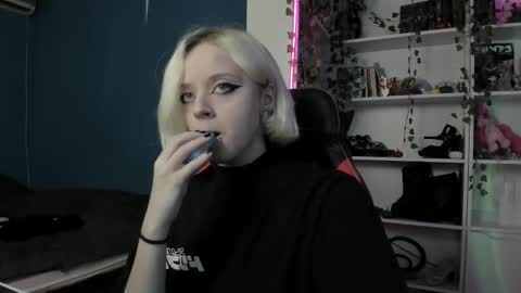 holy_mistresss online show from 14, 11, 2025