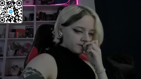 holy_mistresss online show from 10, 5, 2026