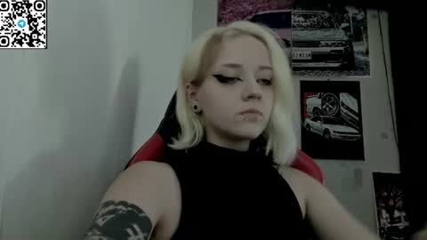holy_mistresss online show from 4, 8, 2026